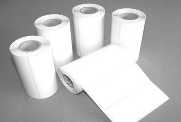 Fünf Rollen mit Blankoschildern zur individuellen Beschriftung